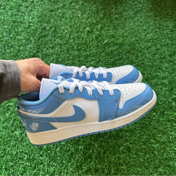 Nike Air Jordan 1 Low Se White / Legend Blue - Picture 9 of 16